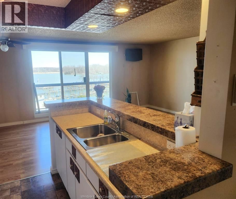 W610 - 9099 RIVERSIDE DRIVE EAST Image 6