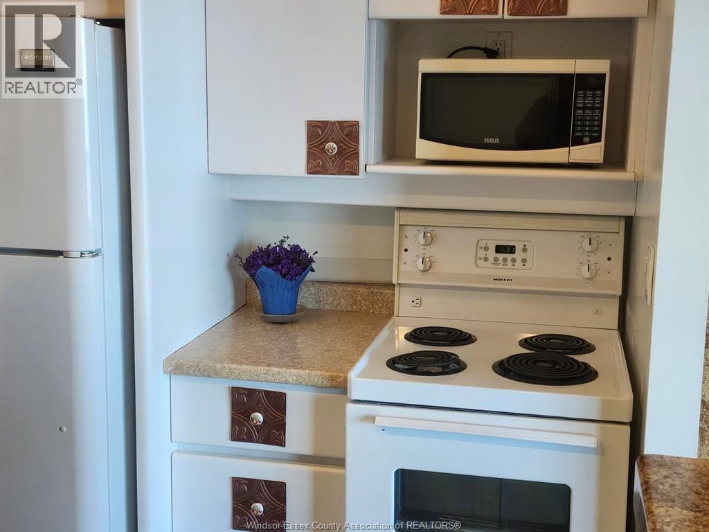 W610 - 9099 RIVERSIDE DRIVE EAST Image 7