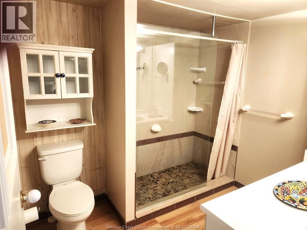 W610 - 9099 RIVERSIDE DRIVE EAST Image 9