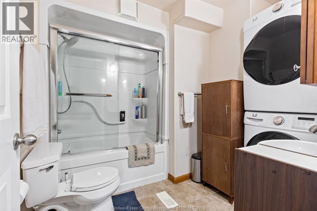 2785 CLEMENCEAU BOULEVARD Image 10