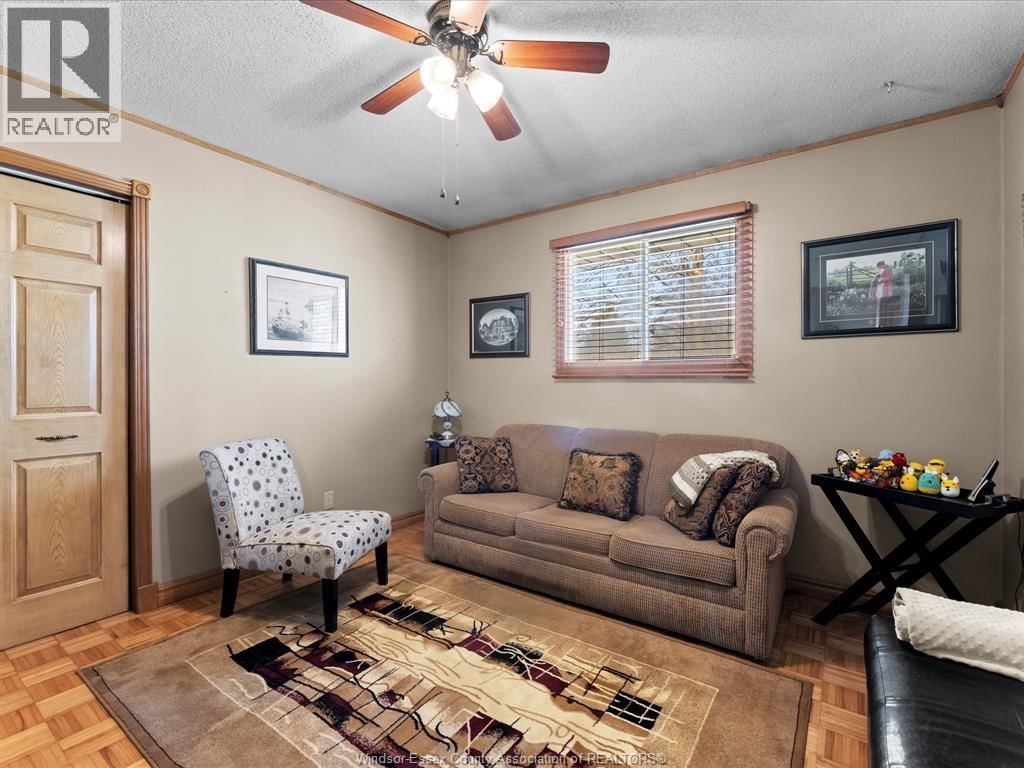 128 HILL ST Image 16