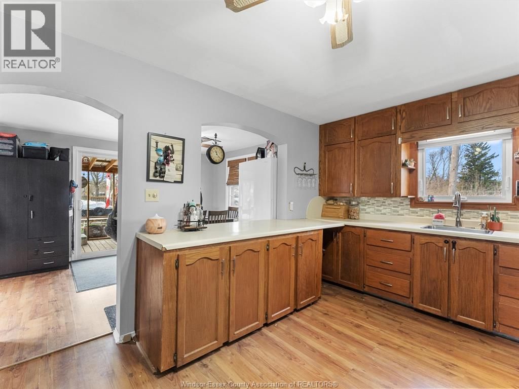 80 STOWE STREET Image 11