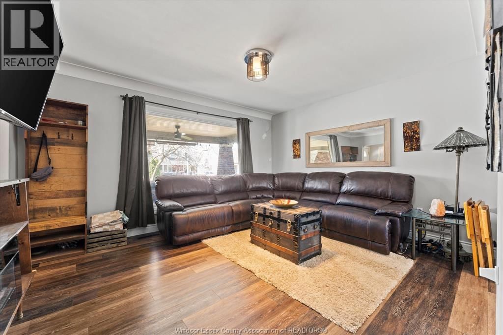 1384 PILLETTE Image 5