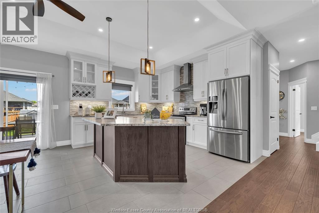 203 SPRING STREET Image 9