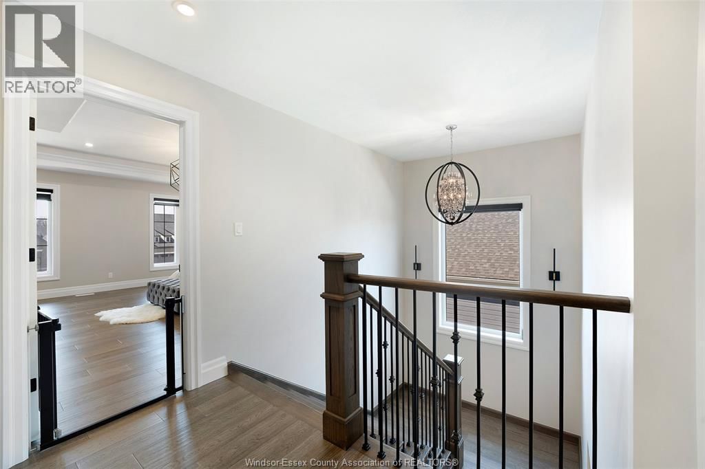 256 XAVIER CIRCLE Image 23