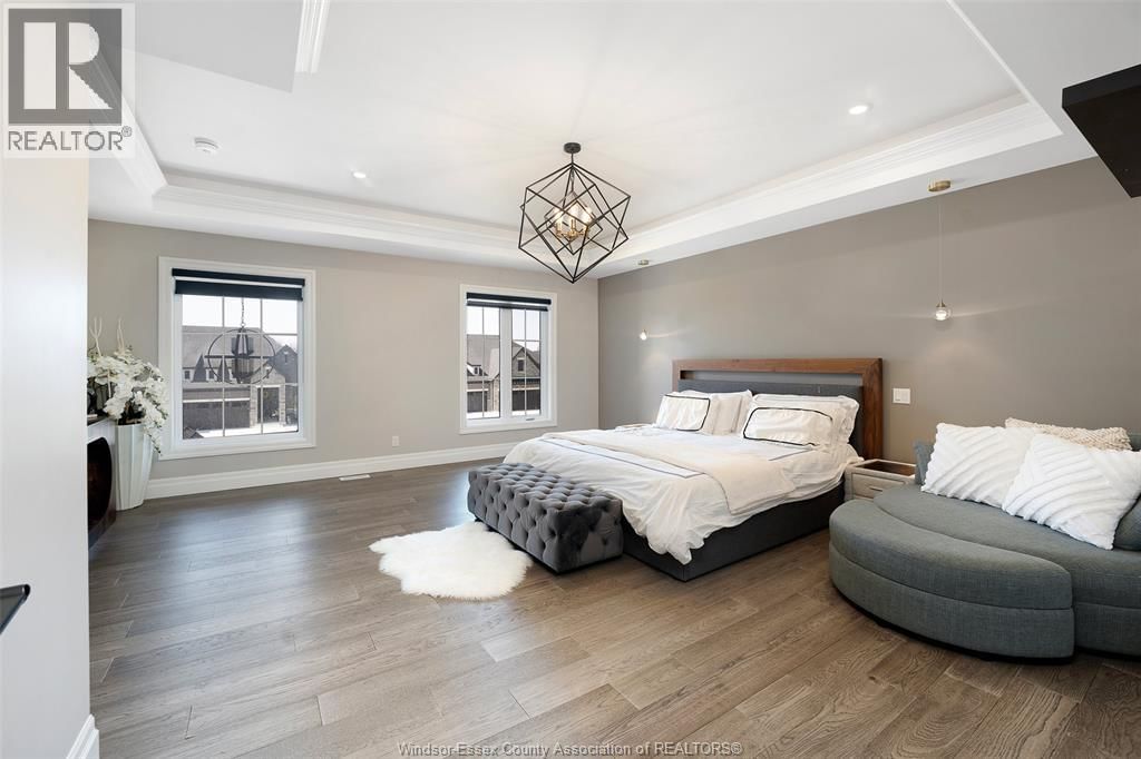 256 XAVIER CIRCLE Image 24