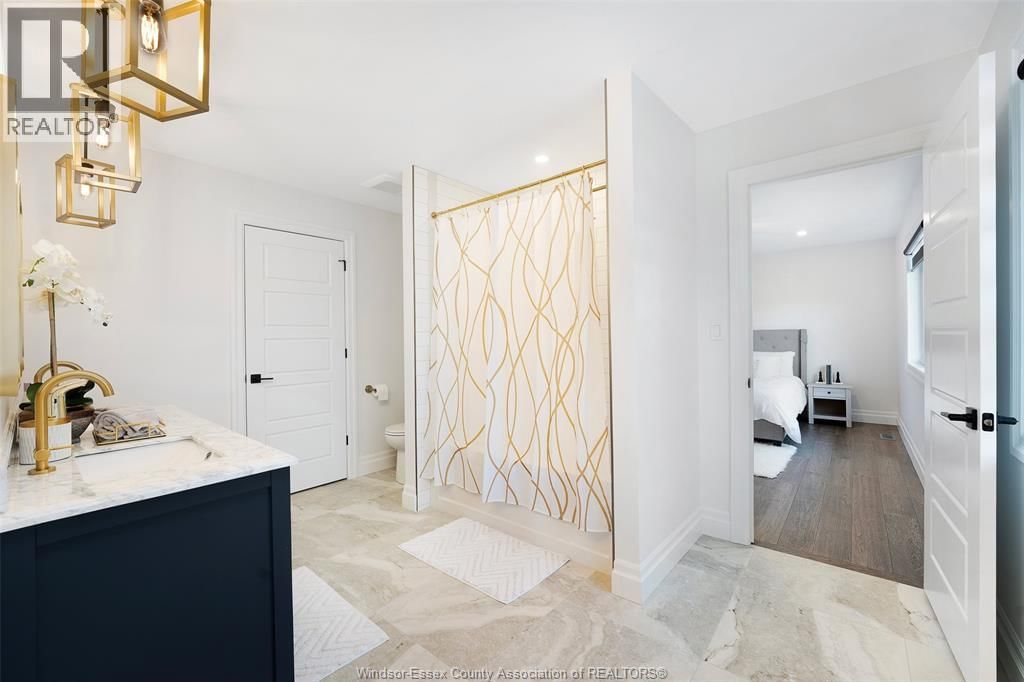 256 XAVIER CIRCLE Image 32