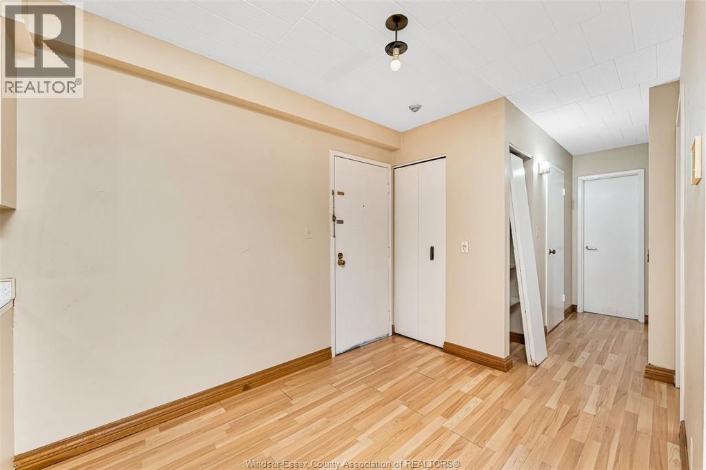 347 - 6555 THORNBERRY CRESCENT Image 9