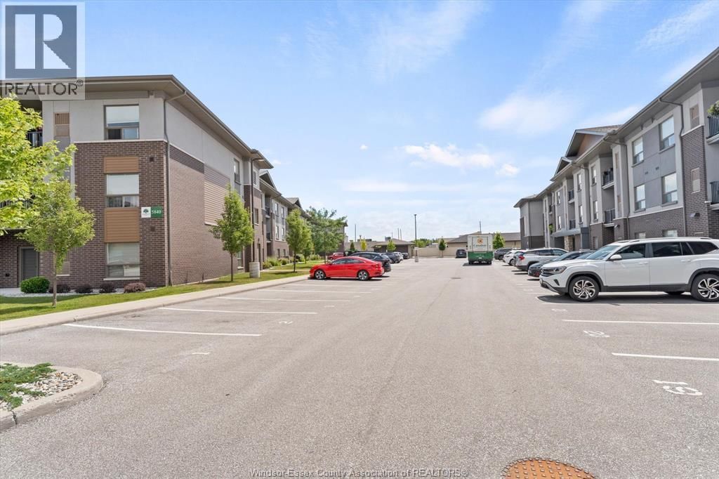 204 - 5840 NEWMAN Image 4