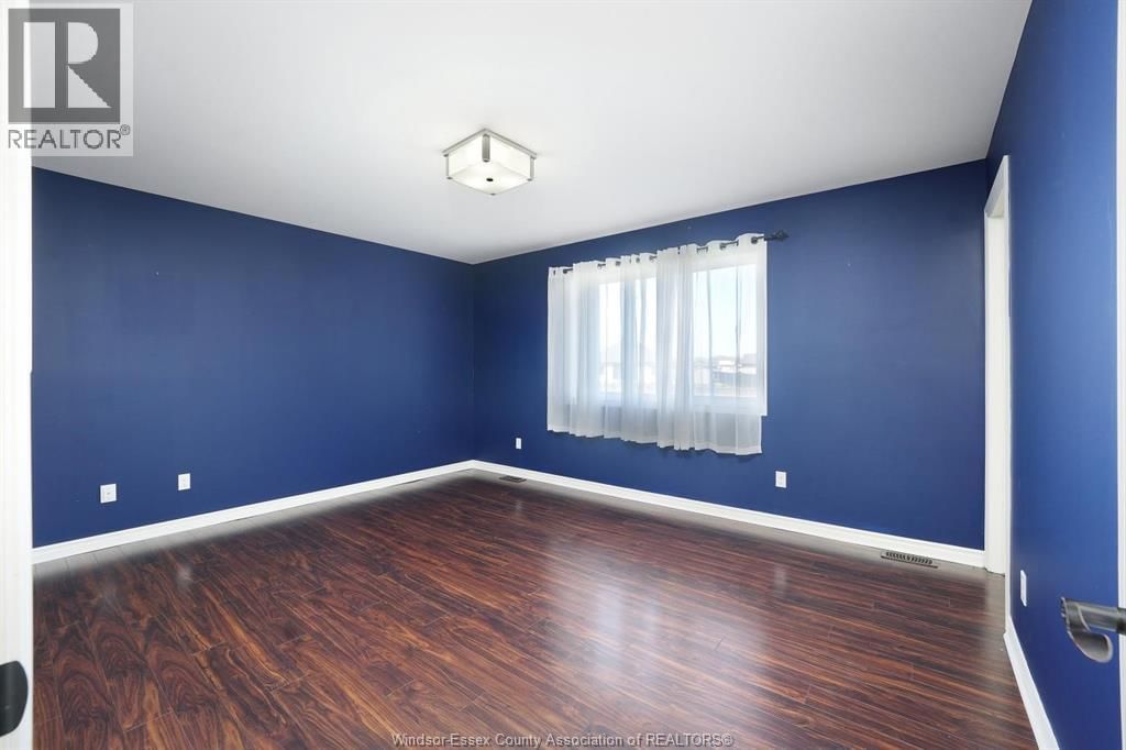 464 BROWN CRESCENT Image 12