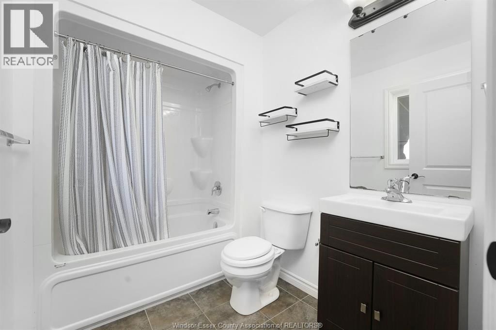 464 BROWN CRESCENT Image 14