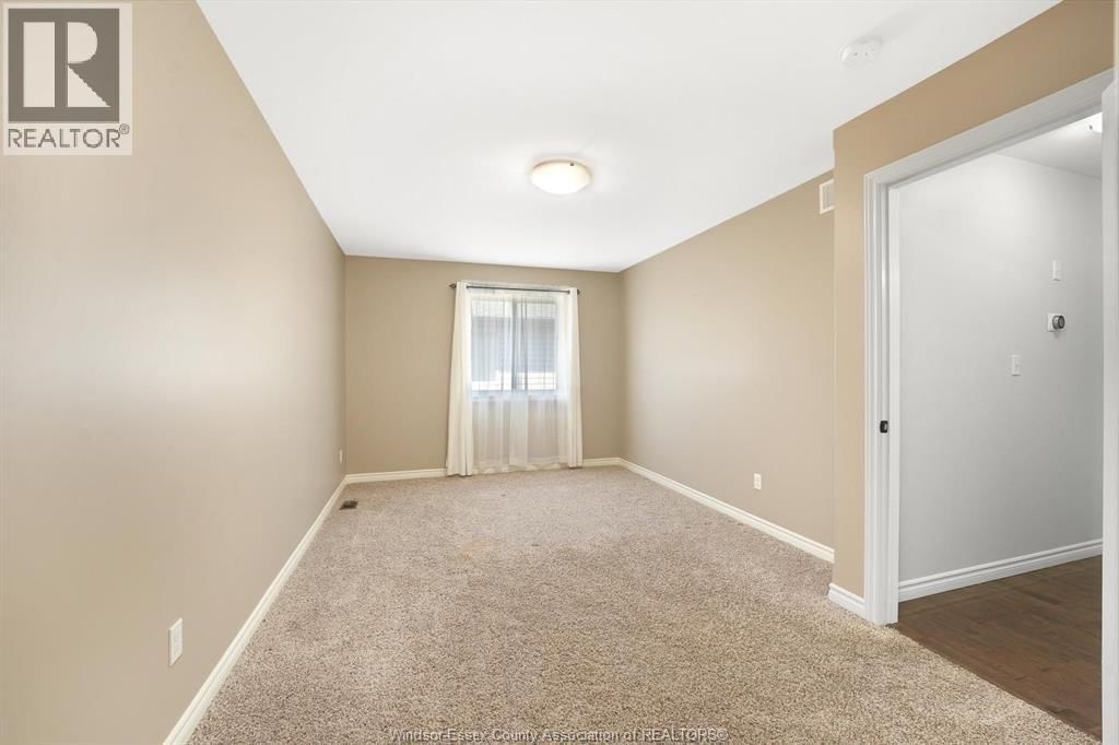 464 BROWN CRESCENT Image 17