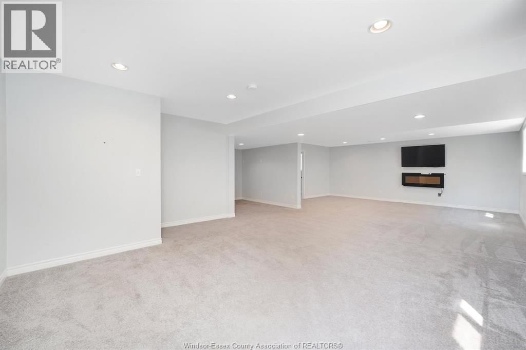 464 BROWN CRESCENT Image 18