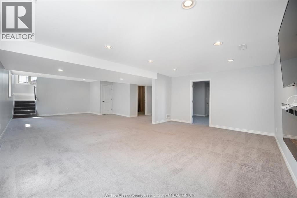 464 BROWN CRESCENT Image 21