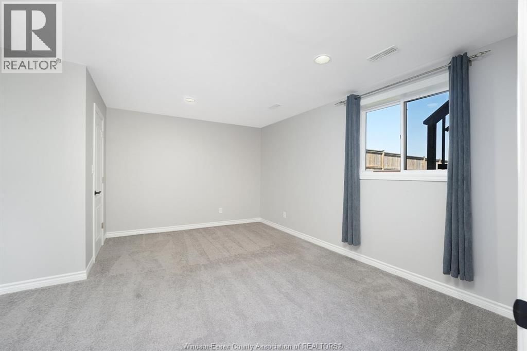 464 BROWN CRESCENT Image 22