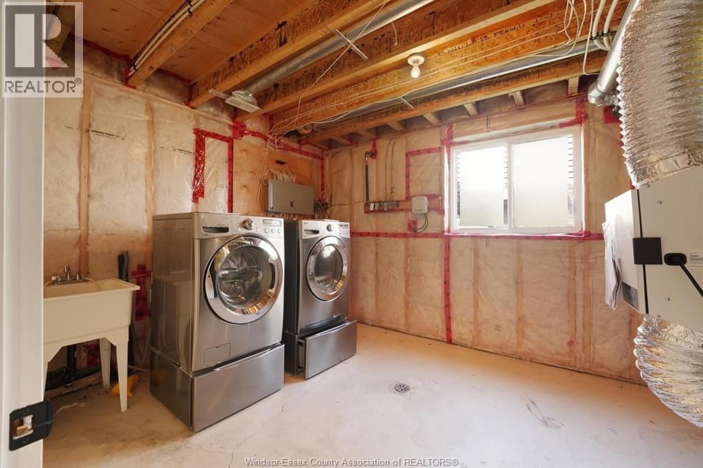 464 BROWN CRESCENT Image 24