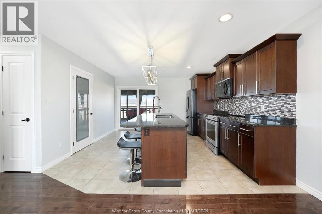 464 BROWN CRESCENT Image 6