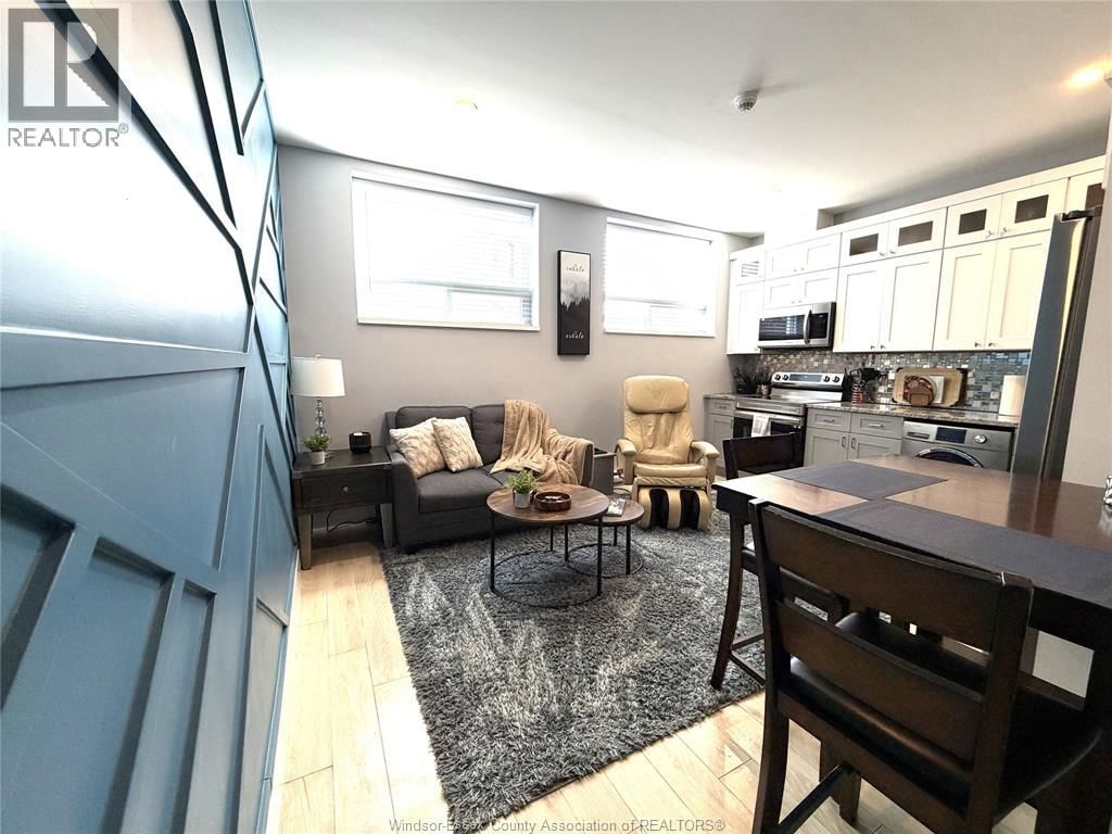 6 - 477 PELISSIER STREET Image 2