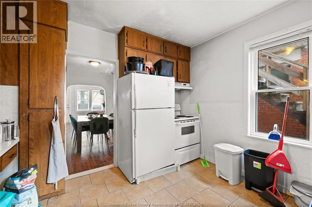 1389 LANGLOIS AVENUE Image 12