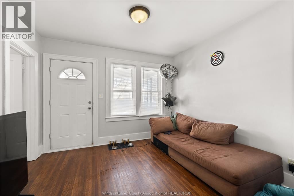 1389 LANGLOIS AVENUE Image 9