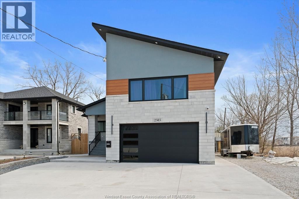 2585 KENORA STREET Image 2