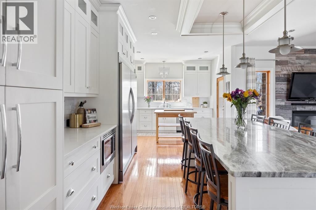 2105 SUZANNE Image 11