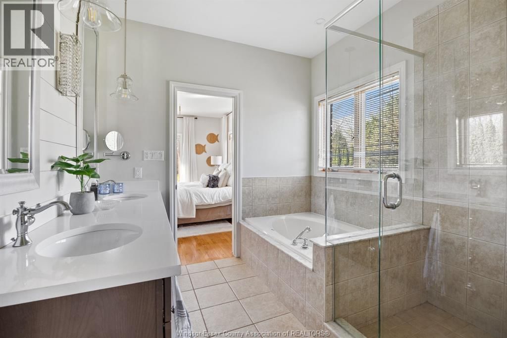 2105 SUZANNE Image 17