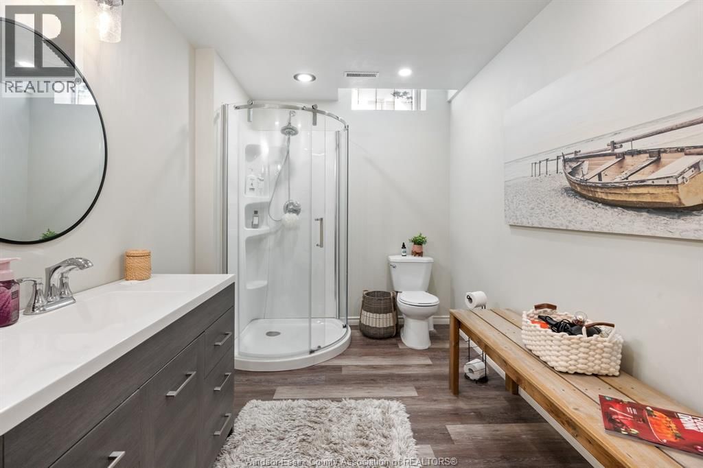 2105 SUZANNE Image 27