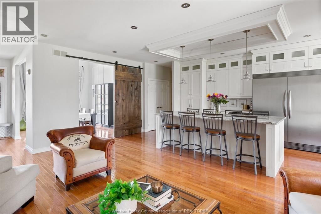 2105 SUZANNE Image 9