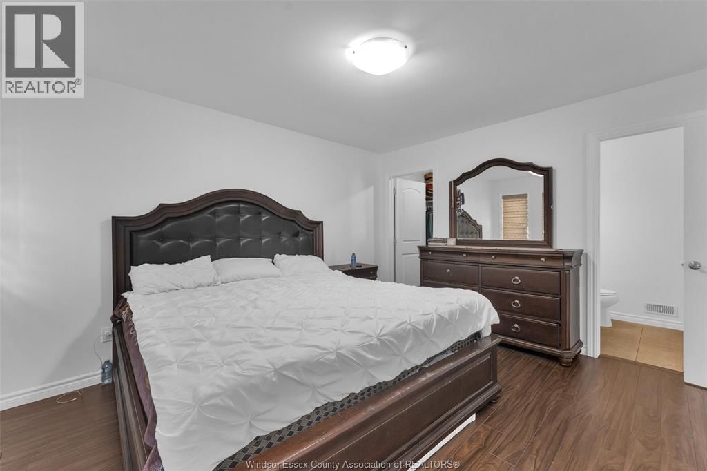 3921 ZANZIBAR CRESCENT Image 11