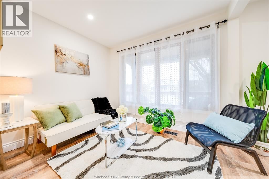 1381 ARTHUR ROAD Image 9