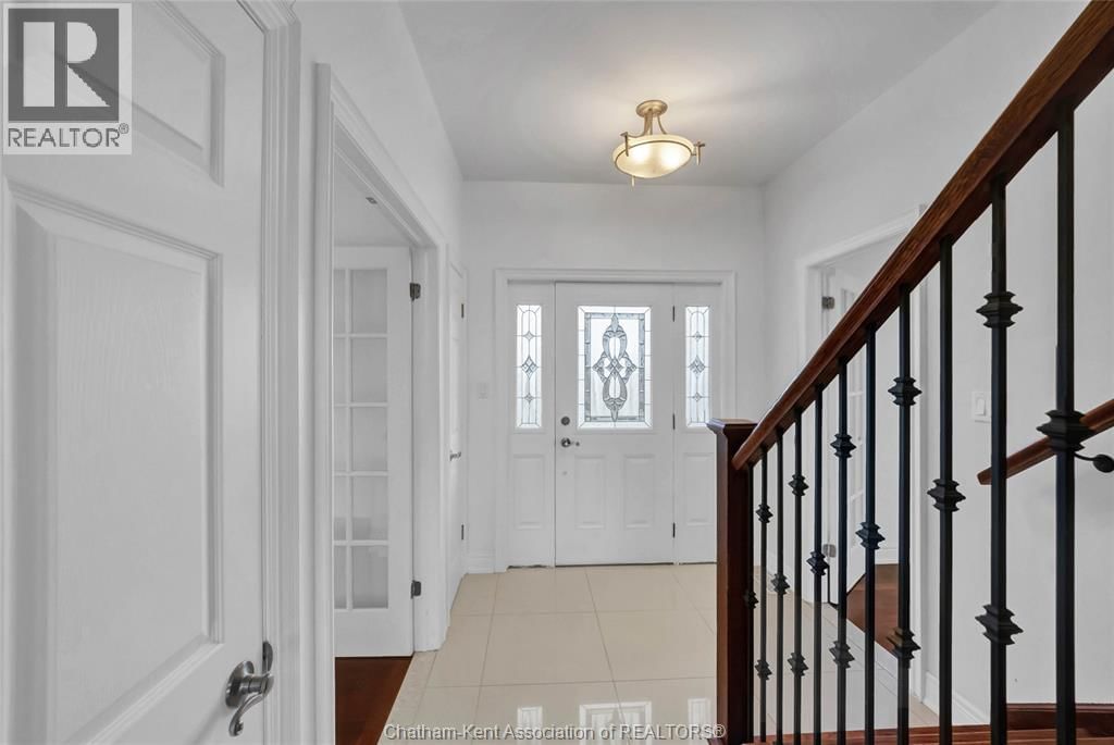 140 MAIN STREET WEST Image 13