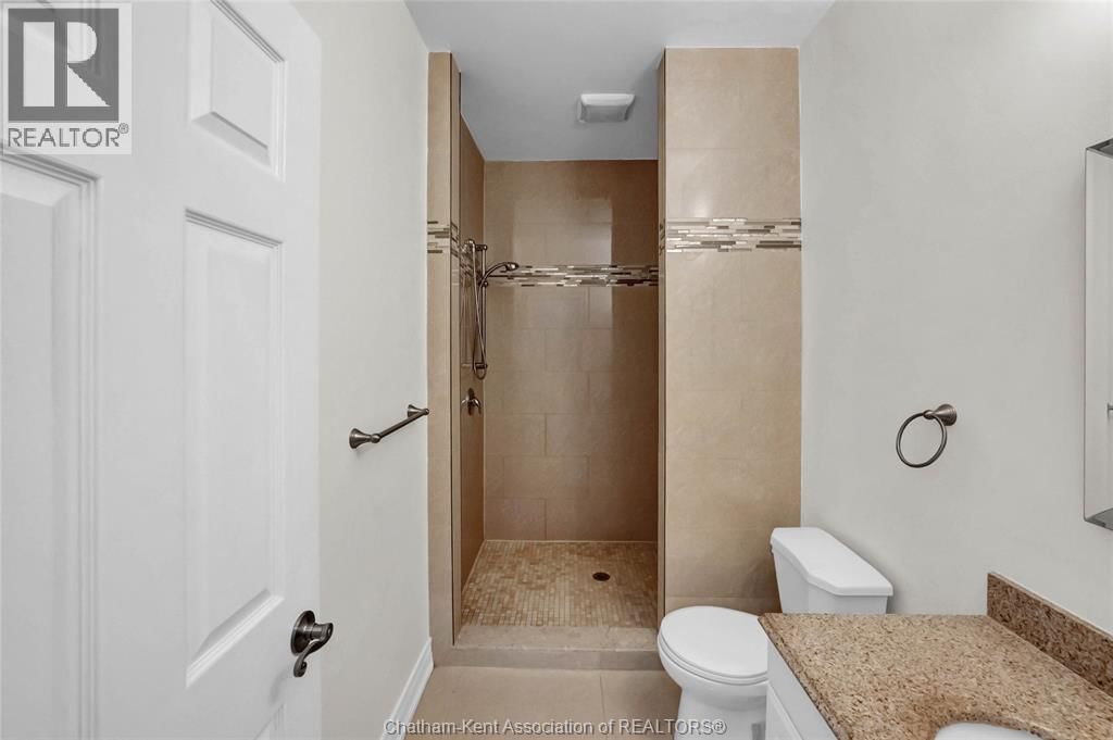 140 MAIN STREET WEST Image 29