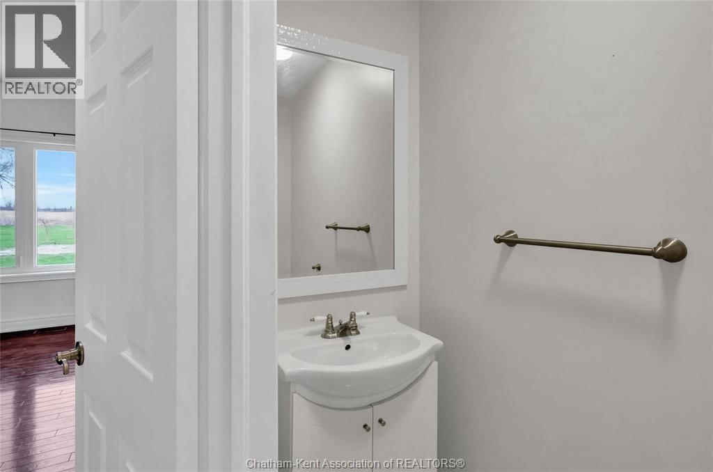 140 MAIN STREET WEST Image 30