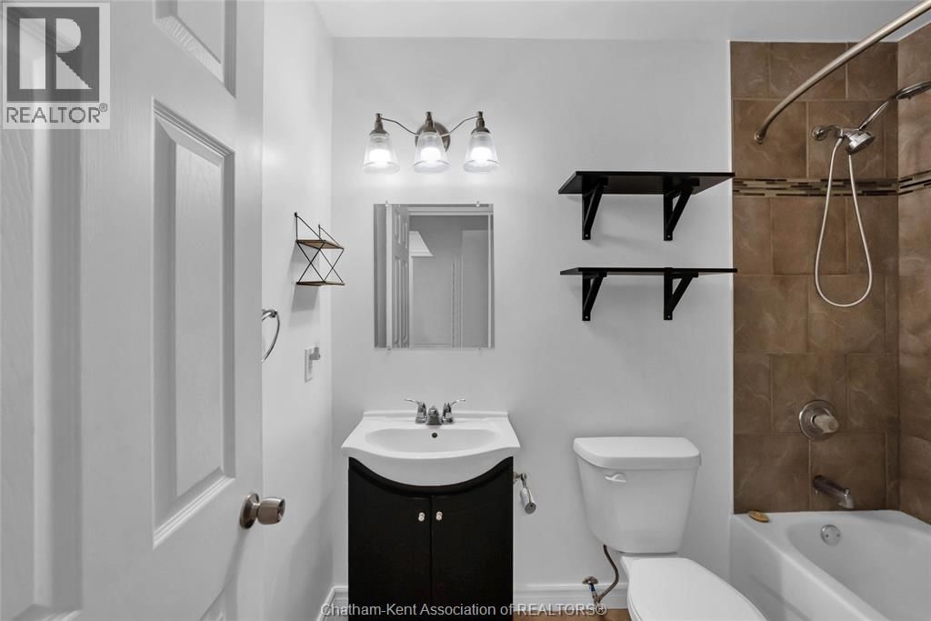 140 MAIN STREET WEST Image 37