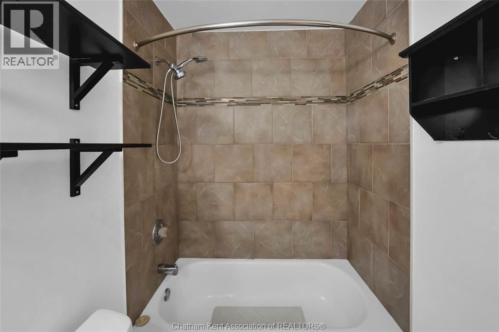 140 MAIN STREET WEST Image 38