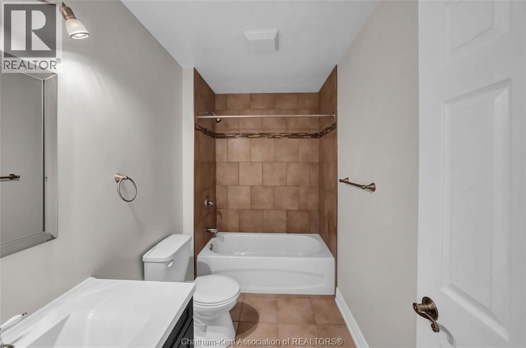 140 MAIN STREET WEST Image 44