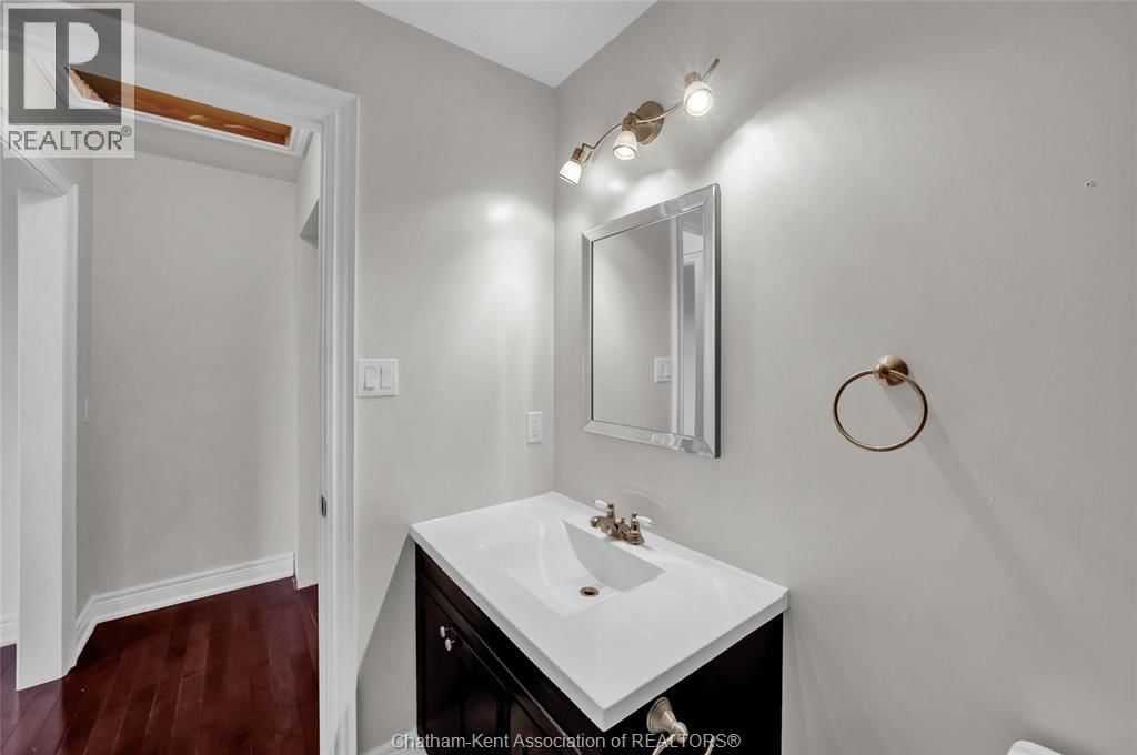 140 MAIN STREET WEST Image 45