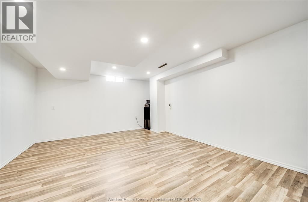 501 GREEN VALLEY DRIVE Image 35