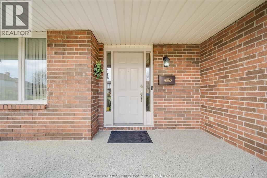 501 GREEN VALLEY DRIVE Image 6