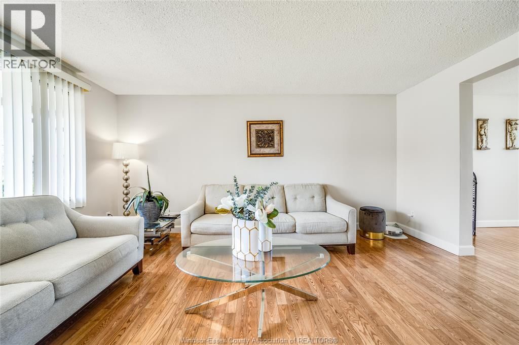 501 GREEN VALLEY DRIVE Image 8