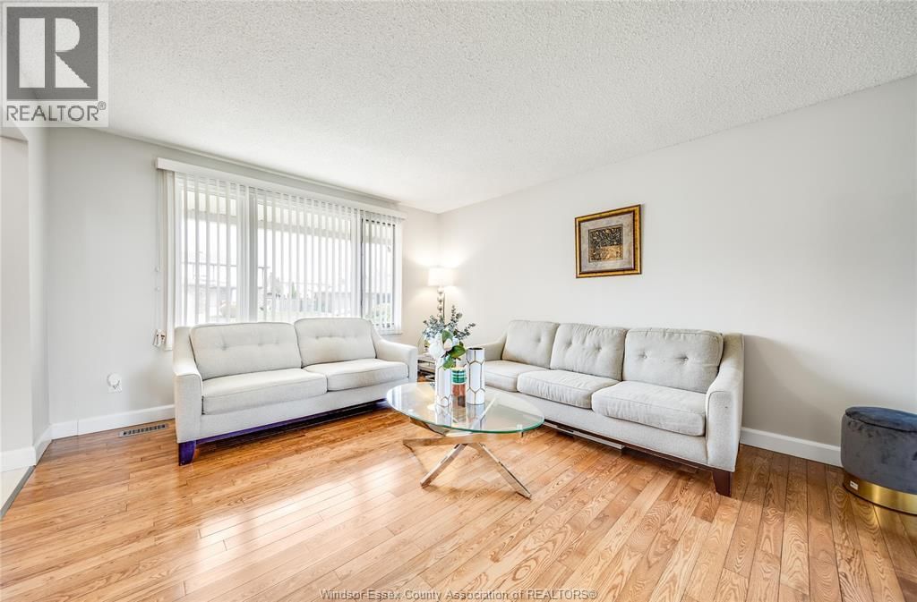 501 GREEN VALLEY DRIVE Image 9