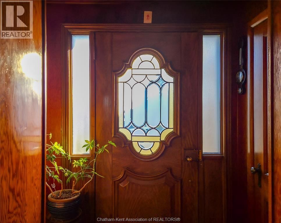 465 VICTORIA AVENUE Image 10