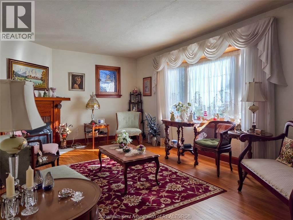 465 VICTORIA AVENUE Image 13