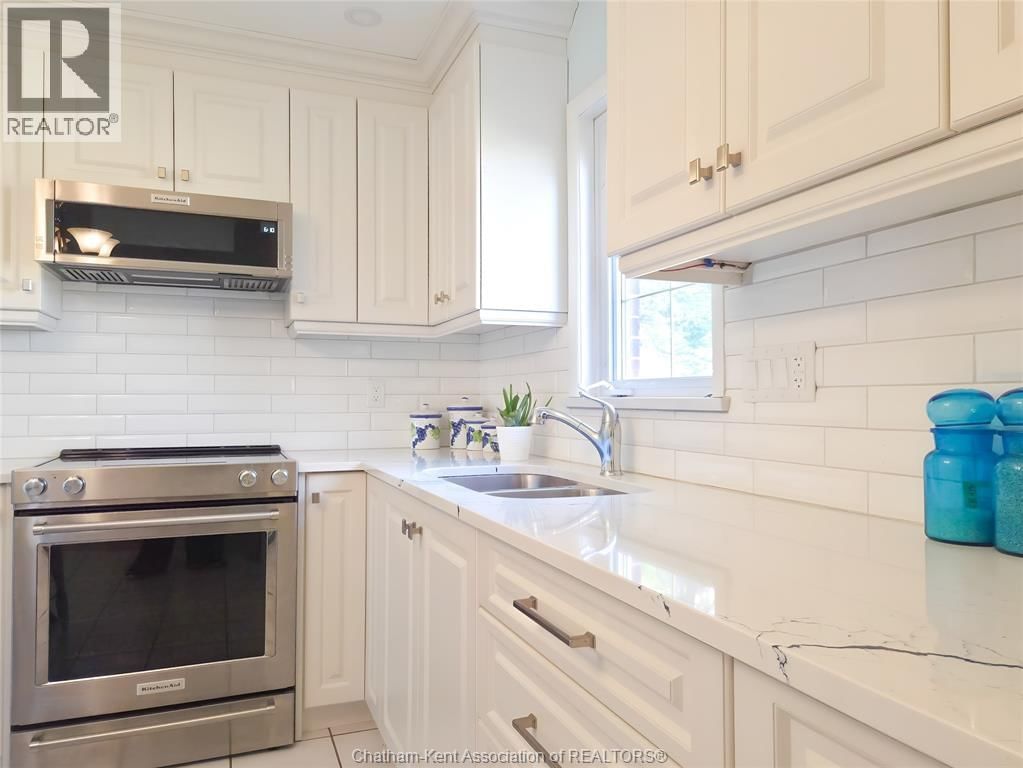 465 VICTORIA AVENUE Image 16