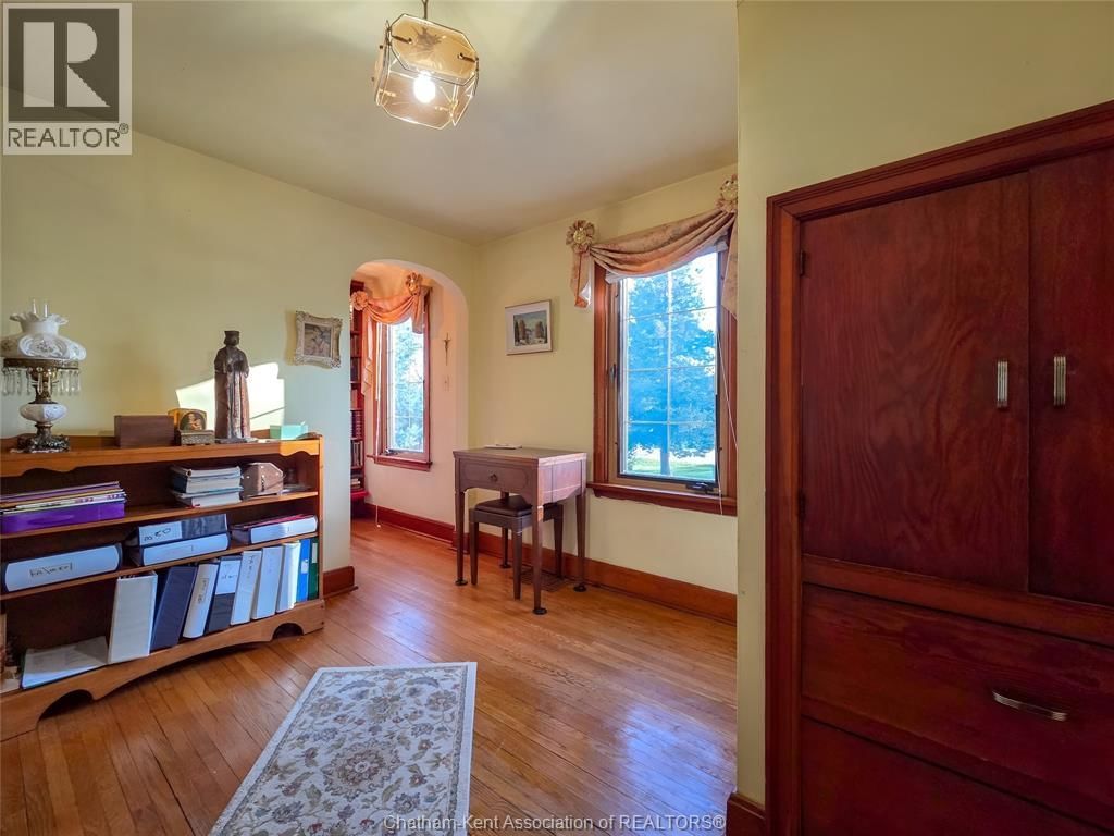 465 VICTORIA AVENUE Image 21