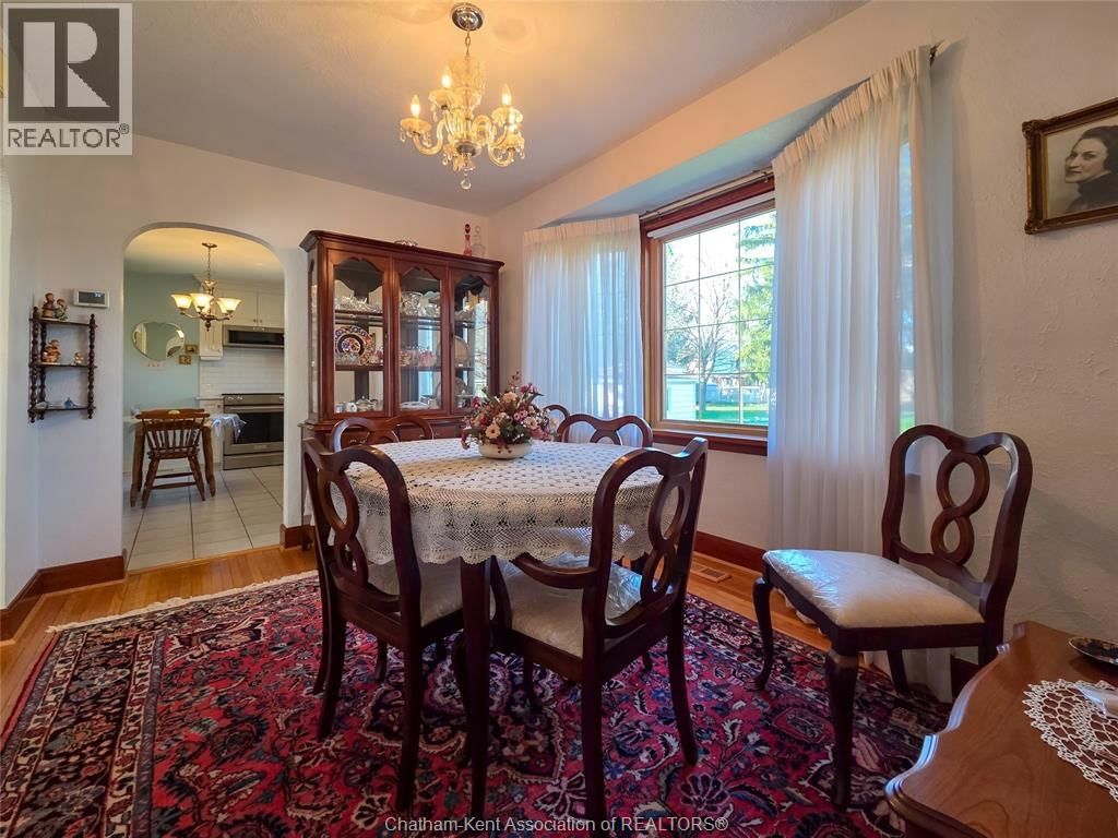 465 VICTORIA AVENUE Image 26