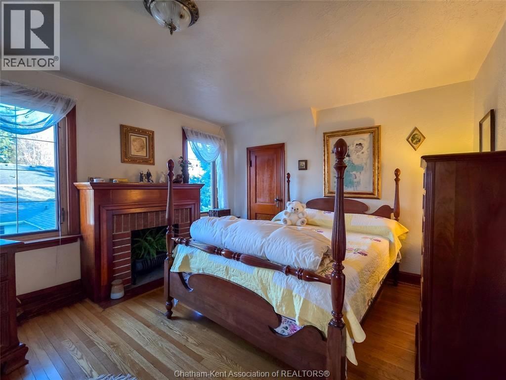 465 VICTORIA AVENUE Image 33