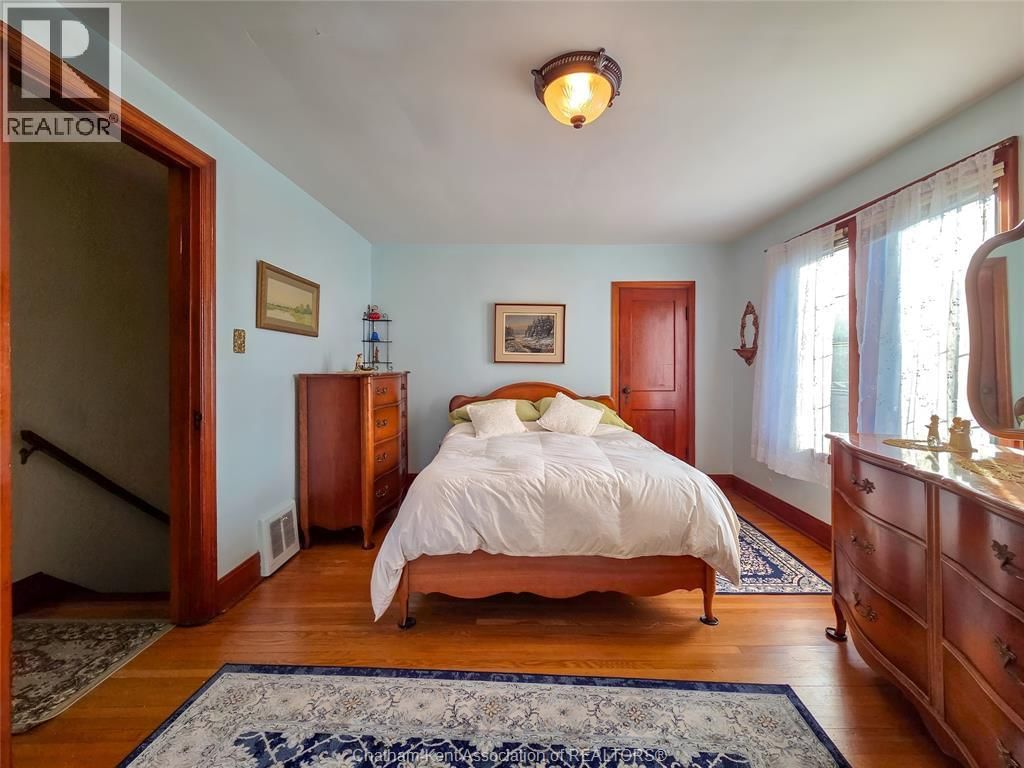 465 VICTORIA AVENUE Image 35