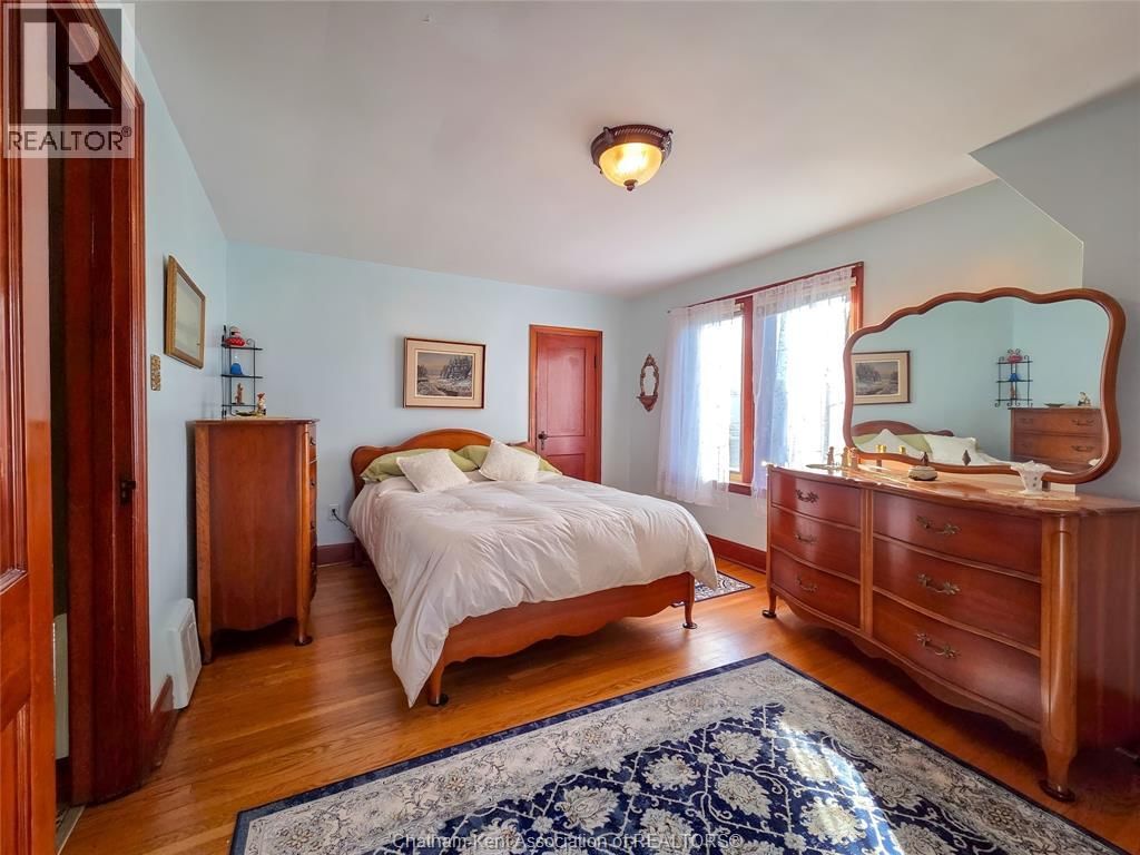 465 VICTORIA AVENUE Image 36